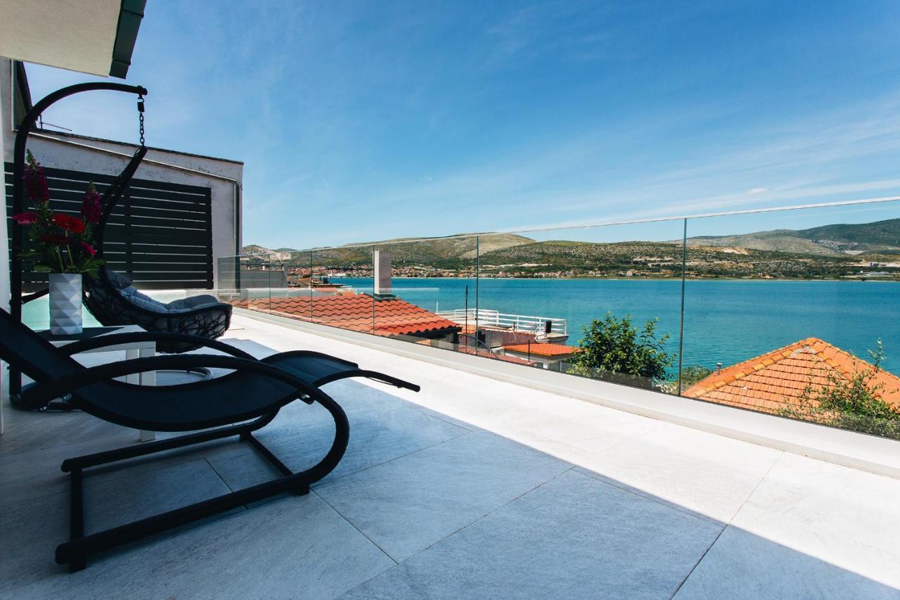 Villa Magna - Seaside Villa With Pool And Sauna Trogir Exterior foto